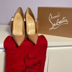 Christian Louboutin decollete 554 100 patent nude heels - Size 36